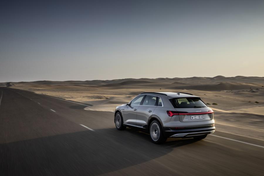  Audi e-tron 55 Quattro 2019 года  (WW) (фото 82 из 452)